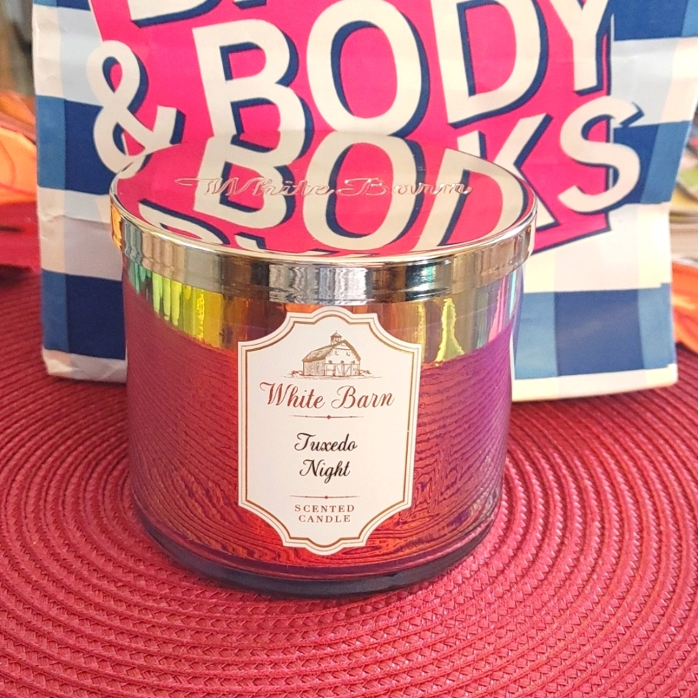BBW Tuxedo Night 3 wick candle 🕯️